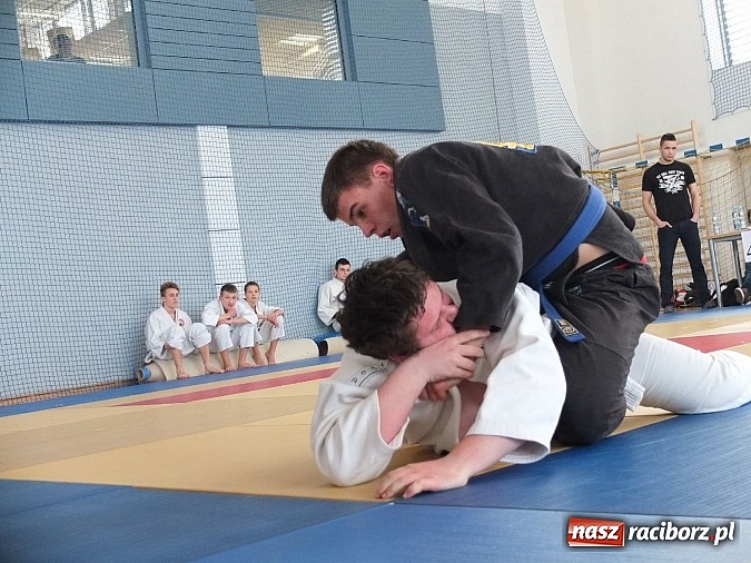 Zdjęcie w galerii na portalu naszraciborz.pl: Łamatorzy obronili mistrzowski tytuł wiadomości z regionu