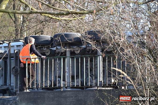 Zdjęcie w galerii na portalu naszraciborz.pl: Gnał na Czerwonym Mostku. Zobacz efekty! wiadomości z regionu