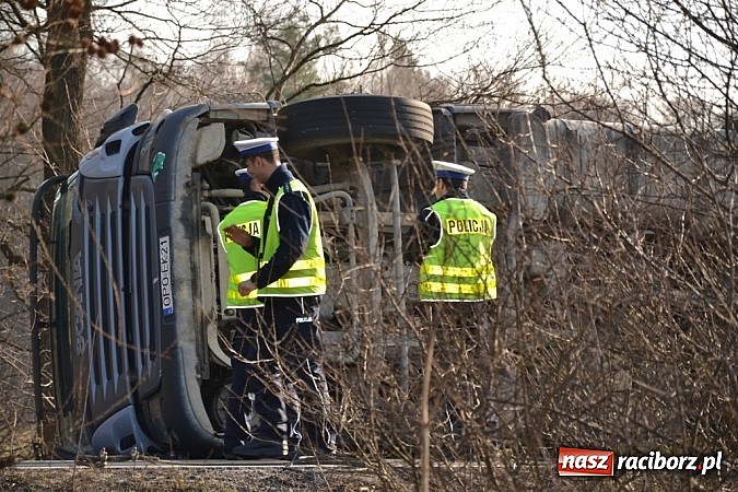 Zdjęcie w galerii na portalu naszraciborz.pl: Gnał na Czerwonym Mostku. Zobacz efekty! wiadomości z regionu