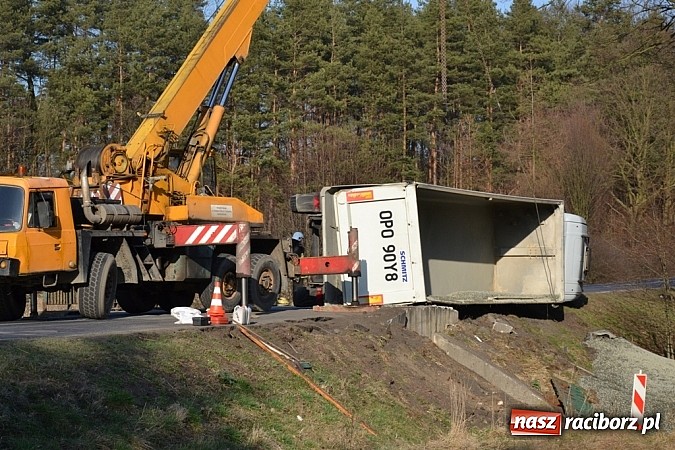 Zdjęcie w galerii na portalu naszraciborz.pl: Gnał na Czerwonym Mostku. Zobacz efekty! wiadomości z regionu