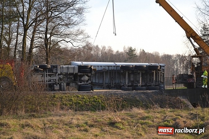 Zdjęcie w galerii na portalu naszraciborz.pl: Gnał na Czerwonym Mostku. Zobacz efekty! wiadomości z regionu