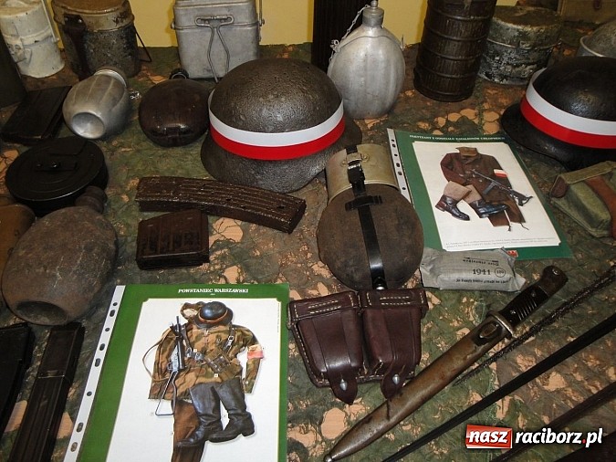 Zdjęcie w galerii na portalu naszraciborz.pl: Co z patriotyzmem współczesnej młodzieży - żywa lekcja historii wiadomości z regionu