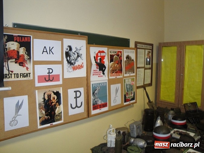 Zdjęcie w galerii na portalu naszraciborz.pl: Co z patriotyzmem współczesnej młodzieży - żywa lekcja historii wiadomości z regionu