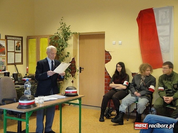 Zdjęcie w galerii na portalu naszraciborz.pl: Co z patriotyzmem współczesnej młodzieży - żywa lekcja historii wiadomości z regionu