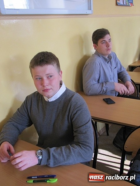 Zdjęcie w galerii na portalu naszraciborz.pl: Językowe zmagania w Budowlance wiadomości z regionu