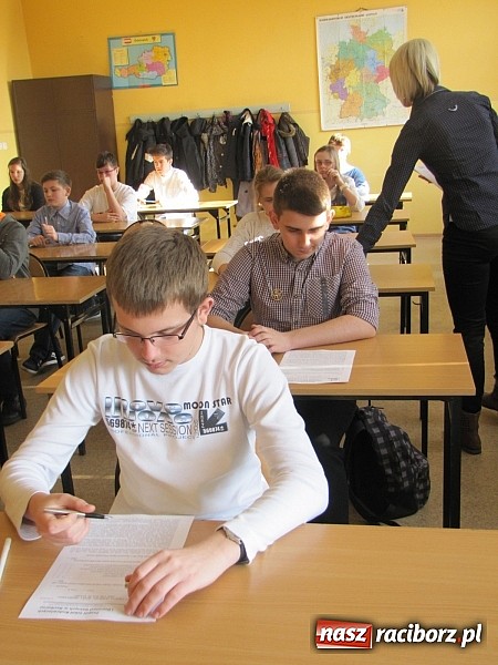 Zdjęcie w galerii na portalu naszraciborz.pl: Językowe zmagania w Budowlance wiadomości z regionu