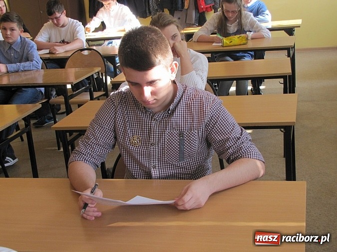 Zdjęcie w galerii na portalu naszraciborz.pl: Językowe zmagania w Budowlance wiadomości z regionu