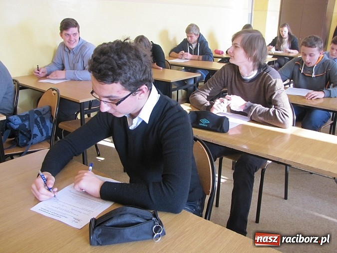 Zdjęcie w galerii na portalu naszraciborz.pl: Językowe zmagania w Budowlance wiadomości z regionu