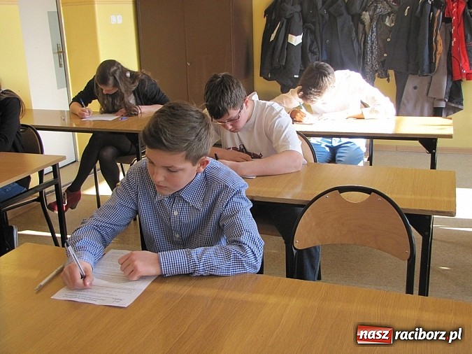 Zdjęcie w galerii na portalu naszraciborz.pl: Językowe zmagania w Budowlance wiadomości z regionu