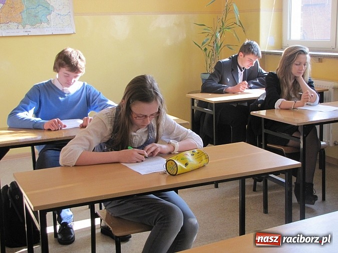 Zdjęcie w galerii na portalu naszraciborz.pl: Językowe zmagania w Budowlance wiadomości z regionu