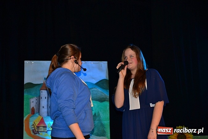 Zdjęcie w galerii na portalu naszraciborz.pl: Odważnie i współcześnie, czyli Romeo i Julia na deskach Młodzieżowego Domu Kultury wiadomości z regionu