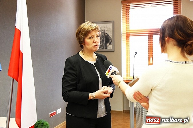 Zdjęcie w galerii na portalu naszraciborz.pl: PWSZ i MDK zawarły umowę partnerską wiadomości z regionu