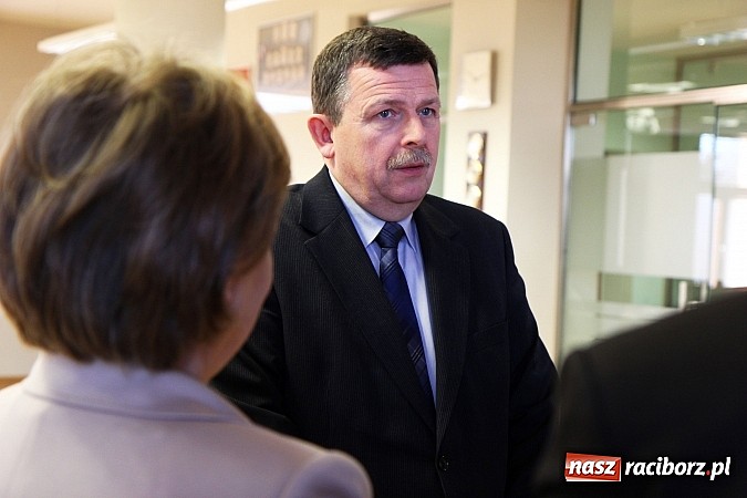 Zdjęcie w galerii na portalu naszraciborz.pl: PWSZ i MDK zawarły umowę partnerską wiadomości z regionu