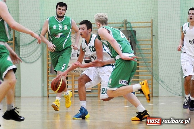 Zdjęcie w galerii na portalu naszraciborz.pl: Młodzi koszykarze RKK wygrywają na zakończenie sezonu wiadomości z regionu