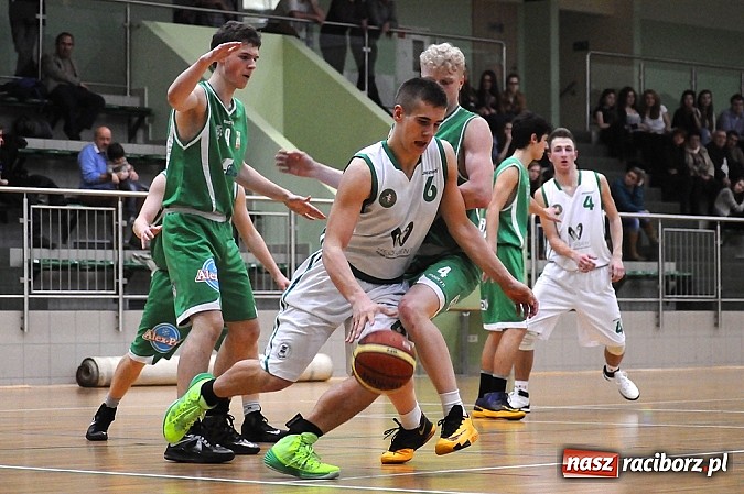 Zdjęcie w galerii na portalu naszraciborz.pl: Młodzi koszykarze RKK wygrywają na zakończenie sezonu wiadomości z regionu
