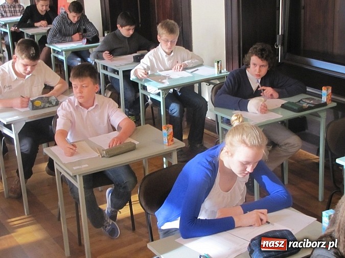 Zdjęcie w galerii na portalu naszraciborz.pl: Matematyka na 5! w Gimnazjum nr 5 wiadomości z regionu