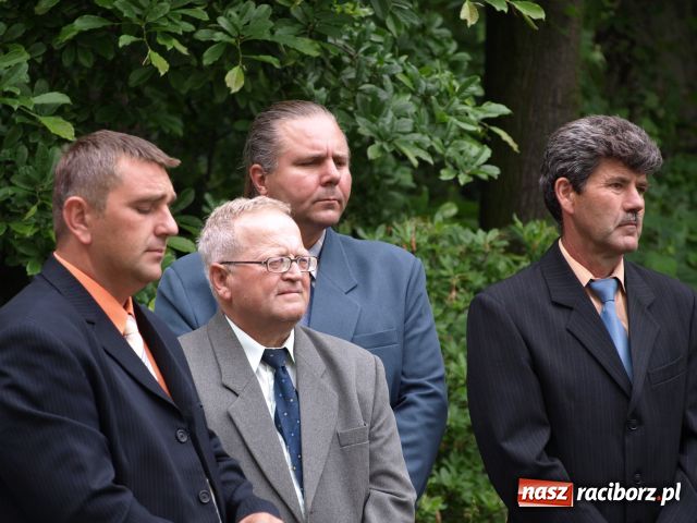 Zdjęcie w galerii na portalu naszraciborz.pl: Przyjechał z kochanką, ma teraz skwer wiadomości z regionu