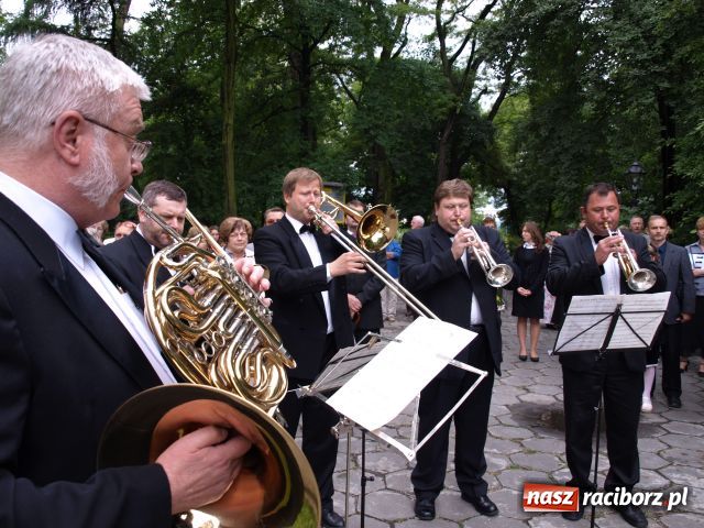 Zdjęcie w galerii na portalu naszraciborz.pl: Przyjechał z kochanką, ma teraz skwer wiadomości z regionu