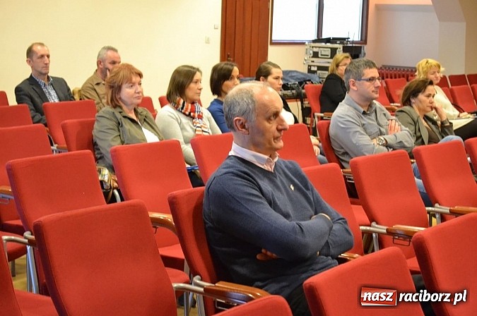 Zdjęcie w galerii na portalu naszraciborz.pl: Spotkanie związane z tworzeniem Powiatowej Strategii Rozwiązywania Problemów Społecznych  wiadomości z regionu