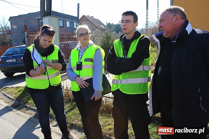 Zdjęcie w galerii na portalu naszraciborz.pl: Rudy: Chcieli odebrać psy ich właścicielce. Do interwencji jednak nie doszło... wiadomości z regionu