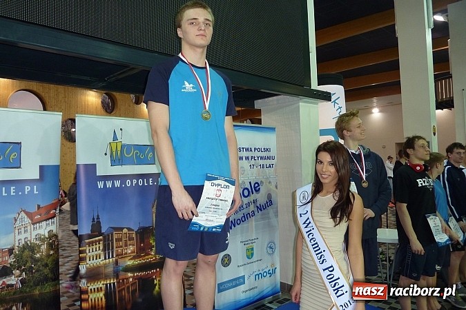 Zdjęcie w galerii na portalu naszraciborz.pl: Pływanie. Na początek złoto, srebro i gratulacje miss wiadomości z regionu