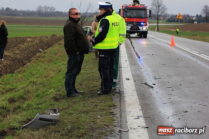 Zdjęcie w galerii na portalu naszraciborz.pl: Kraksa na trasie Twork&oacute;w-Krzyżanowice wiadomości z regionu