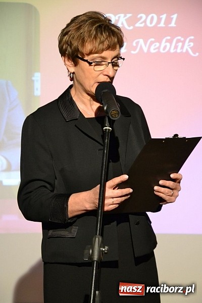 Zdjęcie w galerii na portalu naszraciborz.pl: Forum Kobiet wręczyło na zamku Super Pantofelka wiadomości z regionu