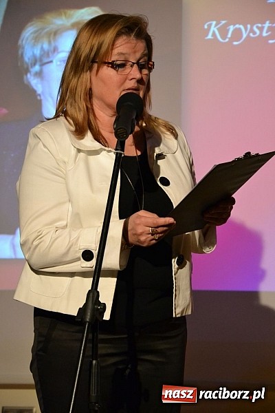 Zdjęcie w galerii na portalu naszraciborz.pl: Forum Kobiet wręczyło na zamku Super Pantofelka wiadomości z regionu