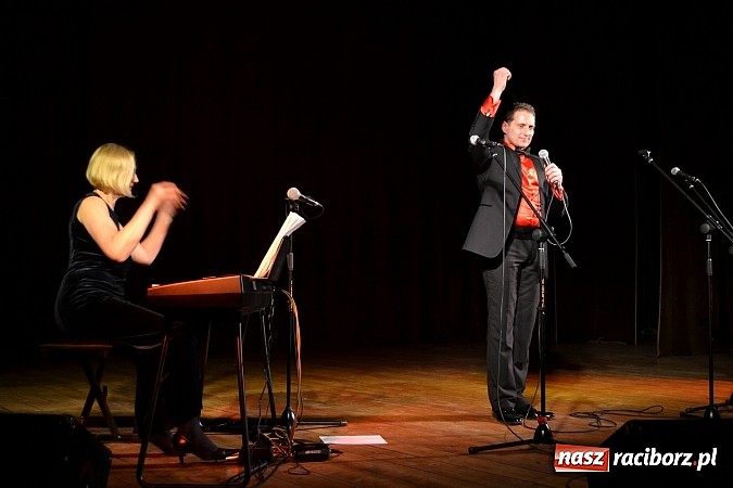 Zdjęcie w galerii na portalu naszraciborz.pl: Brunetki, blondynki - operetkowy wieczór w Kuźni Raciborskiej  wiadomości z regionu