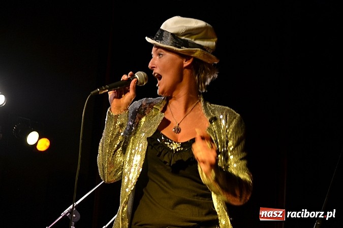 Zdjęcie w galerii na portalu naszraciborz.pl: Brunetki, blondynki - operetkowy wieczór w Kuźni Raciborskiej  wiadomości z regionu