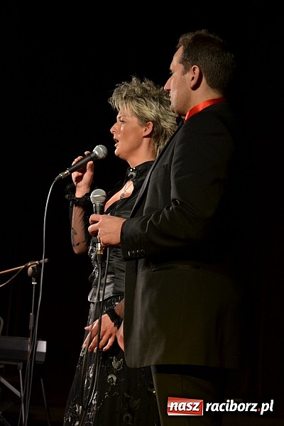 Zdjęcie w galerii na portalu naszraciborz.pl: Brunetki, blondynki - operetkowy wieczór w Kuźni Raciborskiej  wiadomości z regionu