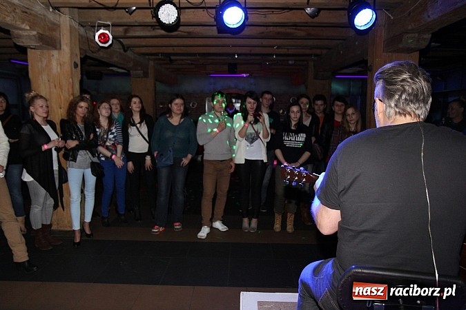 Zdjęcie w galerii na portalu naszraciborz.pl: Koncert Artura Gadowskiego w After Dark wiadomości z regionu