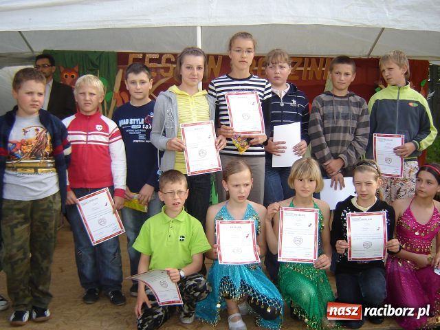 Zdjęcie w galerii na portalu naszraciborz.pl: Aktorzy teatru Studzienna wiadomości z regionu