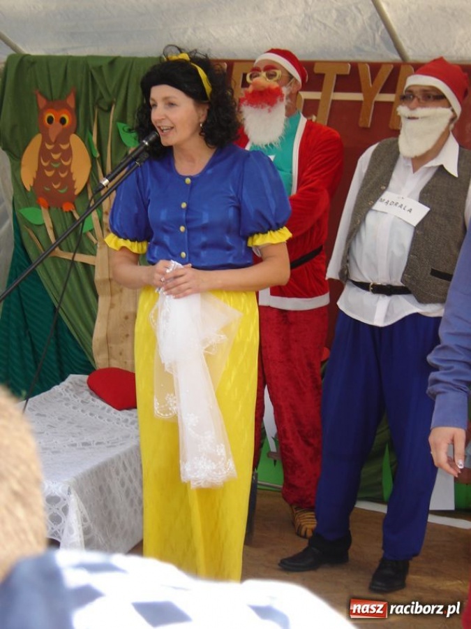 Zdjęcie w galerii na portalu naszraciborz.pl: Aktorzy teatru Studzienna wiadomości z regionu