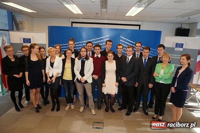 Zdjęcie w galerii na portalu naszraciborz.pl: Sukces raciborzan - wygrali konkurs Nakręć się na wybory wiadomości z regionu