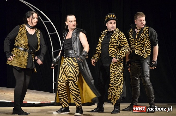 Zdjęcie w galerii na portalu naszraciborz.pl: Tygrys Pietrek dla dzieci na deskach RCK  wiadomości z regionu