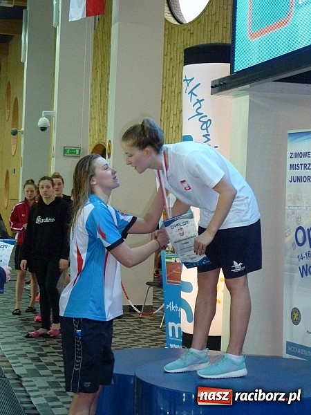 Zdjęcie w galerii na portalu naszraciborz.pl: Pływanie. Uczniowie SMS-u pokazali charakter wiadomości z regionu