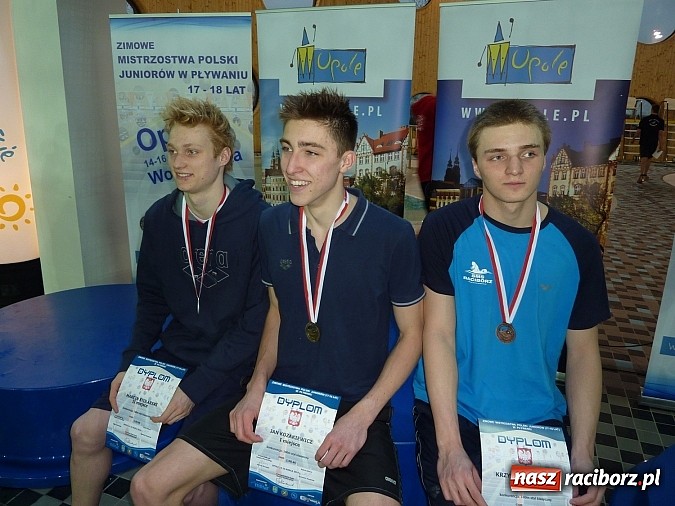 Zdjęcie w galerii na portalu naszraciborz.pl: Pływanie. Uczniowie SMS-u pokazali charakter wiadomości z regionu