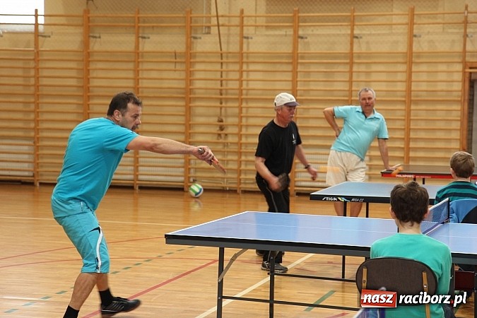 Zdjęcie w galerii na portalu naszraciborz.pl: Kornowac: Turniej tenisa stołowego dla oldbojów wiadomości z regionu