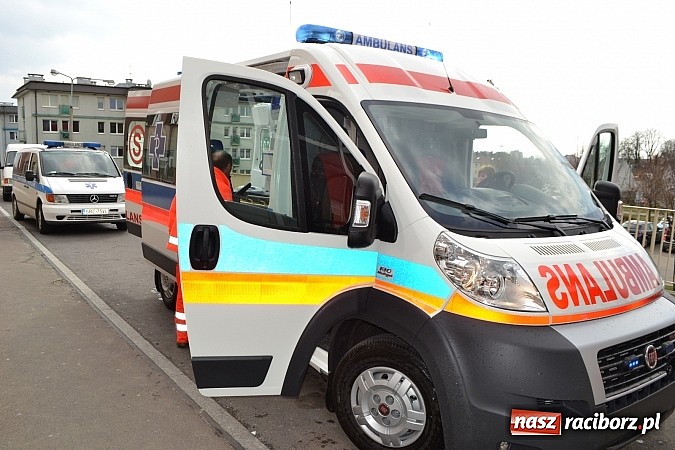 Zdjęcie w galerii na portalu naszraciborz.pl: Raciborscy ratownicy odebrali nową karetkę wiadomości z regionu