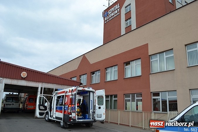 Zdjęcie w galerii na portalu naszraciborz.pl: Raciborscy ratownicy odebrali nową karetkę wiadomości z regionu