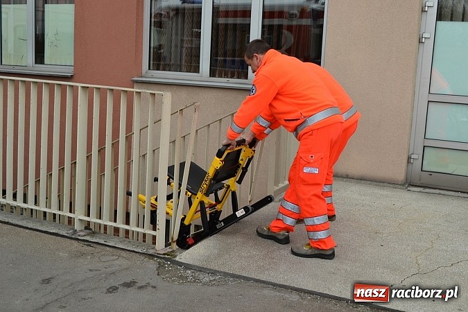 Zdjęcie w galerii na portalu naszraciborz.pl: Raciborscy ratownicy odebrali nową karetkę wiadomości z regionu