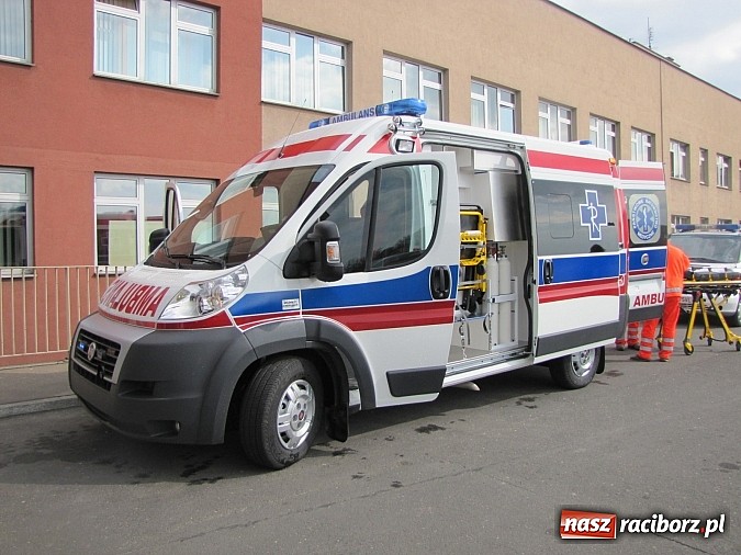 Zdjęcie w galerii na portalu naszraciborz.pl: Raciborscy ratownicy odebrali nową karetkę wiadomości z regionu