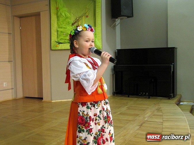 Zdjęcie w galerii na portalu naszraciborz.pl: Śląska godka po raz 7. na przeglądzie w Tworkowie wiadomości z regionu