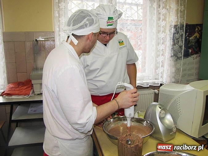 Zdjęcie w galerii na portalu naszraciborz.pl: Smaki Wielkanocy w Zespole Szkół Zawodowych wiadomości z regionu