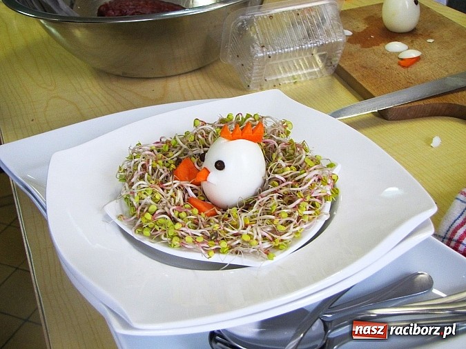 Zdjęcie w galerii na portalu naszraciborz.pl: Smaki Wielkanocy w Zespole Szkół Zawodowych wiadomości z regionu