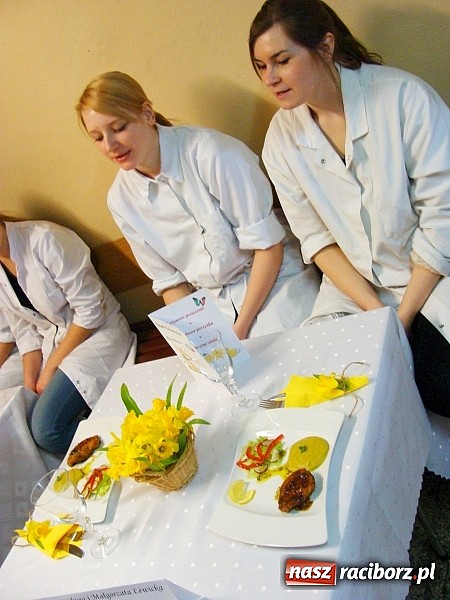 Zdjęcie w galerii na portalu naszraciborz.pl: Smaki Wielkanocy w Zespole Szkół Zawodowych wiadomości z regionu