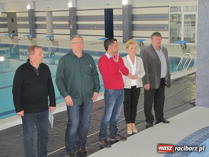 Zdjęcie w galerii na portalu naszraciborz.pl: Radni zwiedzili H2Ostróg i debatowali o ulgach dla seniorów  wiadomości z regionu