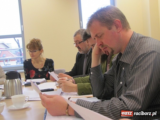 Zdjęcie w galerii na portalu naszraciborz.pl: Radni zwiedzili H2Ostróg i debatowali o ulgach dla seniorów  wiadomości z regionu