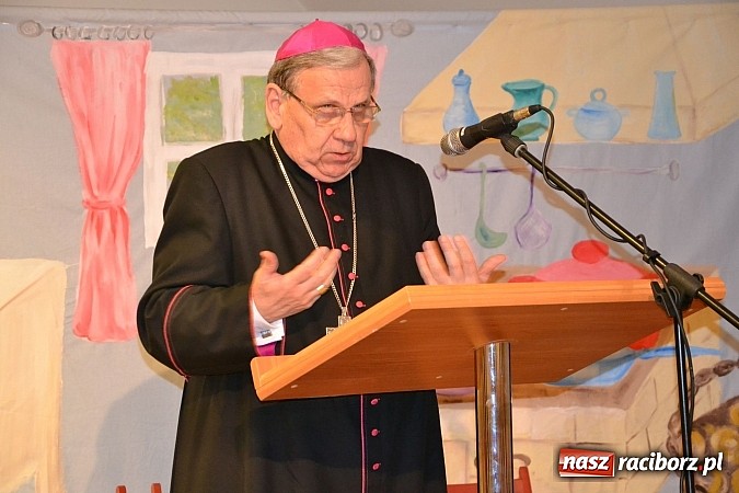 Zdjęcie w galerii na portalu naszraciborz.pl: Działalność abp. Józefa Gawliny - ordynariusz gliwicki z wykładem na zamku wiadomości z regionu